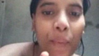 Video Mandi Telanjang Gadis Desa Seksi Yang Menggoda