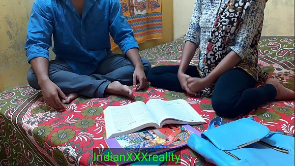 Kavita, Murid Terbaik India Yang Ganas Dalam Adegan Panas Berbahasa Hindi