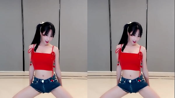 Cô Nàng Trung Quốc Nóng Bỏng Nhảy Múa Trong Bộ đồ Lót đỏ Rực Quyến Rũ